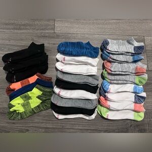 Bundle of boys Hanes low cut socks! 23 pairs